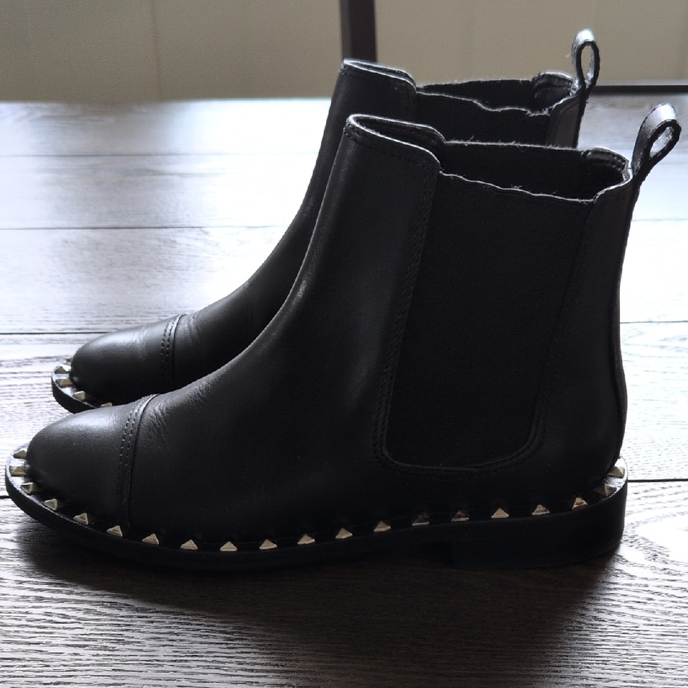 Schutz Tanner Leather Bootie